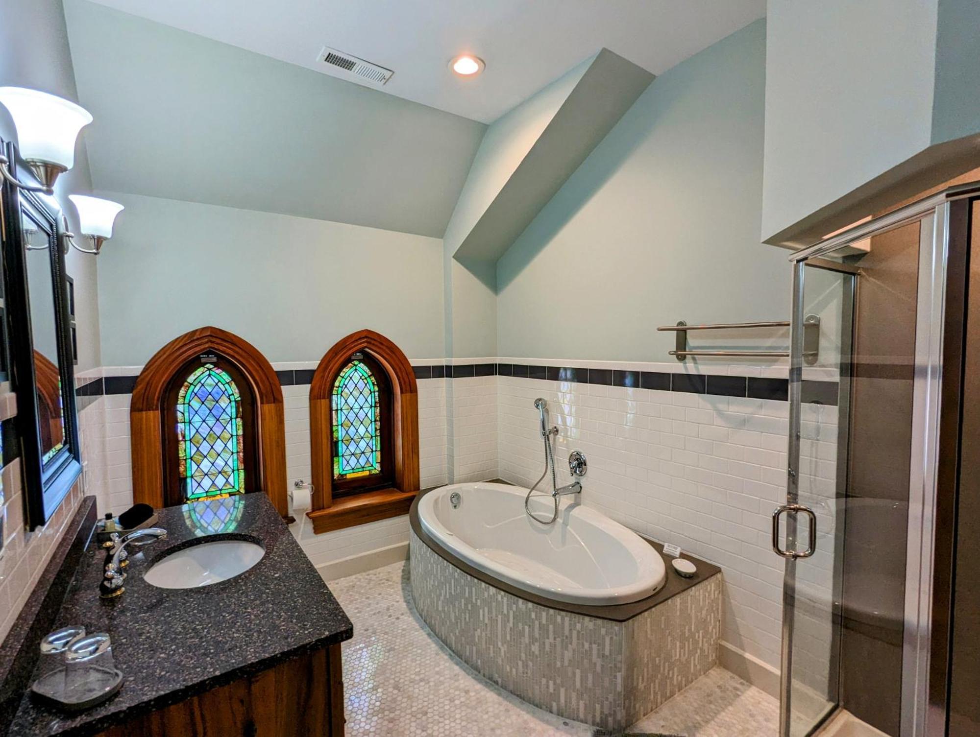 Gothic Heights Inn Clifton Heights Стая снимка
