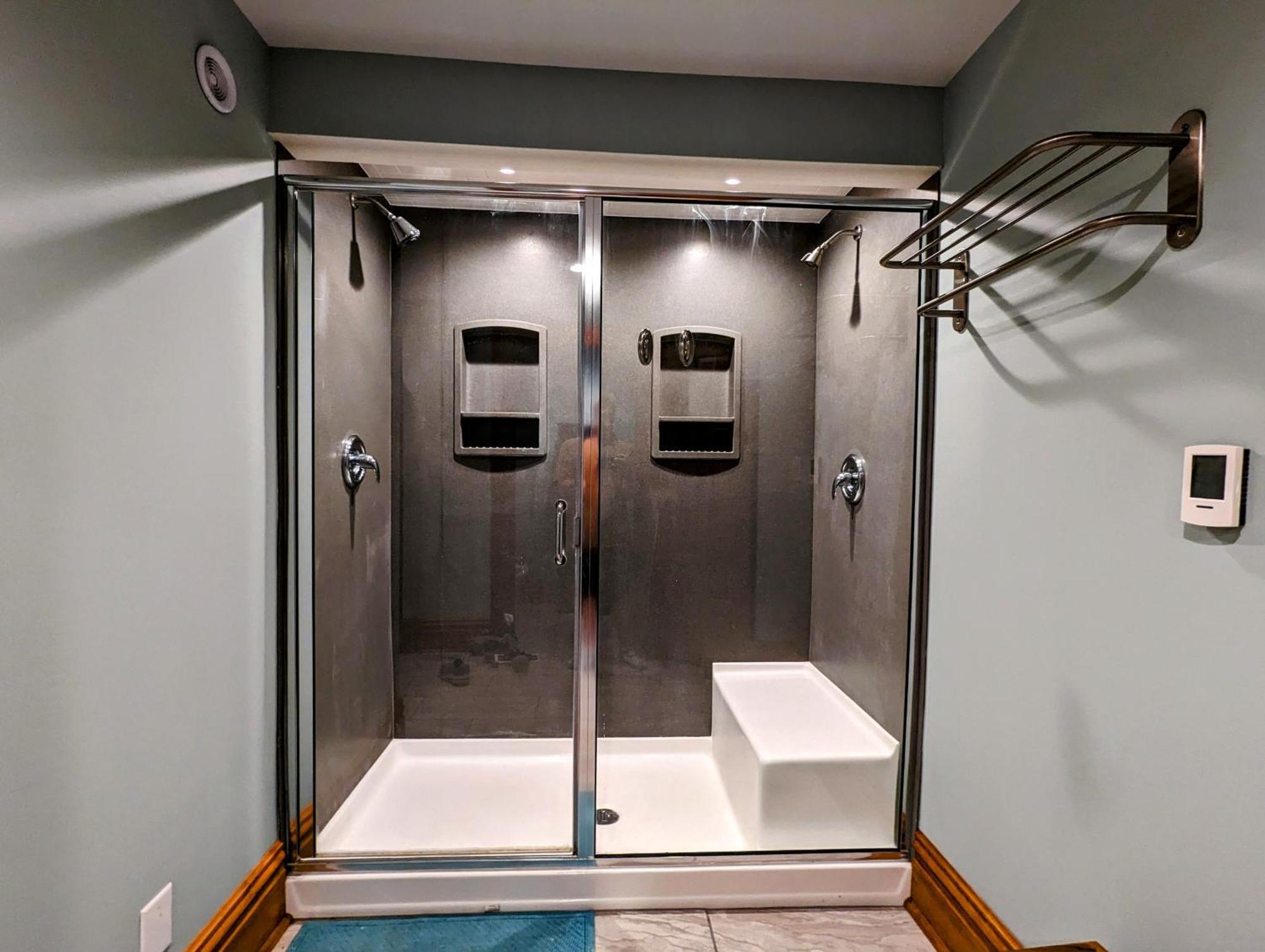 Gothic Heights Inn Clifton Heights Стая снимка