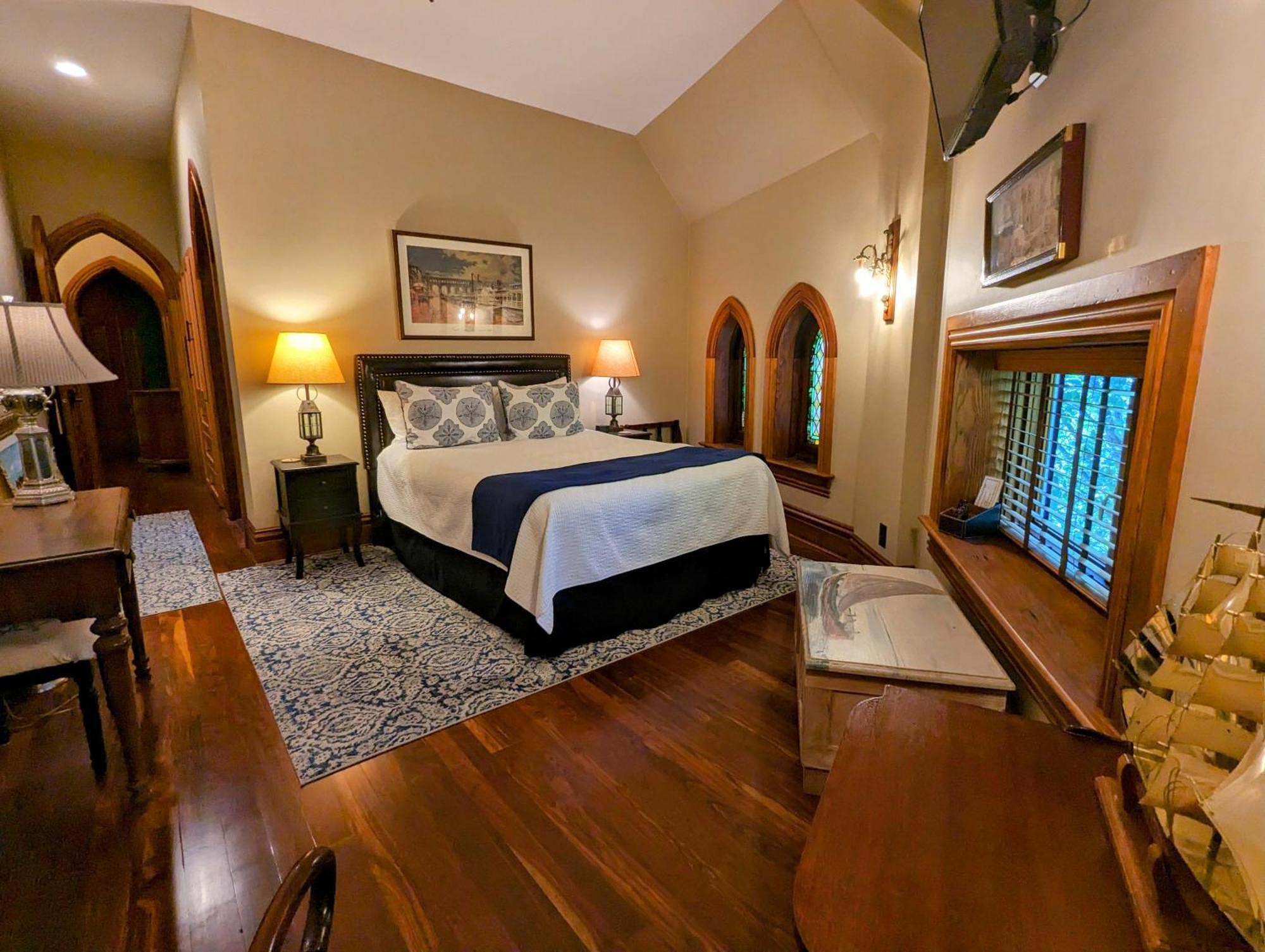 Gothic Heights Inn Clifton Heights Стая снимка