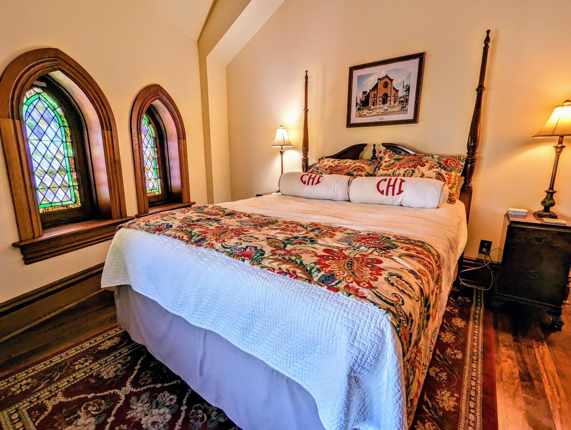 Gothic Heights Inn Clifton Heights Екстериор снимка